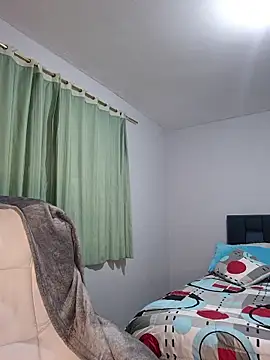 Mar puentes online show from 04-24-26, 03:19