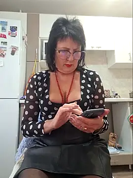 Snapshot of LaliaMia chatting on 09-18-25, 04:37 LaliaMia online show from 09-18-25, 04:37