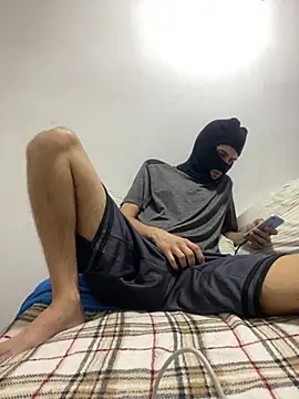 Couple PlayHot BR online show from 07-18-26, 05:43