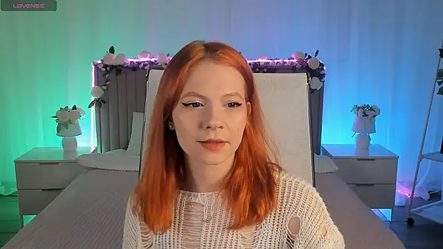 Snapshot of LisaAris chatting on 06-07-26, 06:24 LisaAris online show from 06-07-26, 06:24