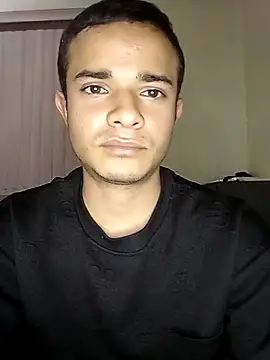 LuisLatinboyy online show from 04-08-26, 01:29