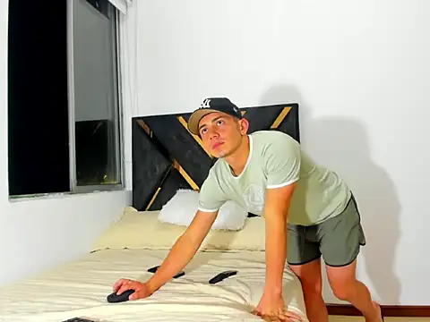 John Hot6 online show from 04-06-26, 01:12