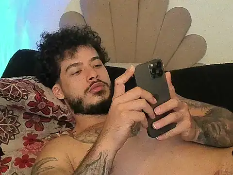 Snapshot of sinnei__ chatting on 04-20-26, 02:29 sinnei online show from 04-20-26, 02:29