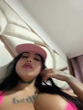 Milk lee7 online show from 07-18-26, 03:48