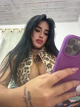 Snapshot of Milk_lee7 chatting on 04-11-26, 06:54 Milk lee7 online show from 04-11-26, 06:54