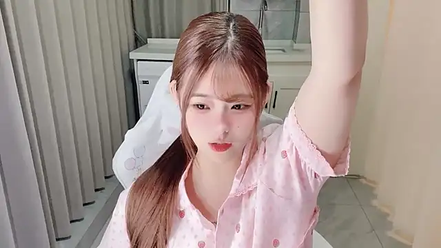 xiaoyugan cute online show from 06-18-26, 03:28