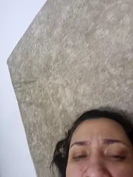 Nia amaur online show from 04-08-26, 06:26