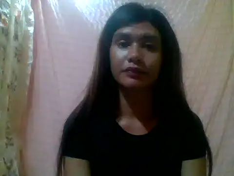 Snapshot of luna_veille chatting on 04-13-26, 01:37 luna veille online show from 04-13-26, 01:37