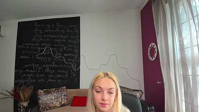 SonnySofia online show from 05-22-26, 05:49