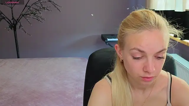 SonnySofia online show from 05-18-26, 05:45