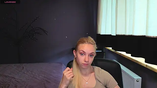 SonnySofia online show from 05-12-26, 05:48