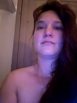 Snapshot of Maggie38 chatting on 06-21-26, 05:24 Maggie38 online show from 06-21-26, 05:24