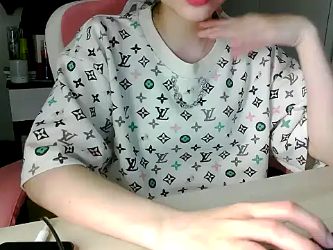 lucienguyen online show from 05-18-26, 06:12