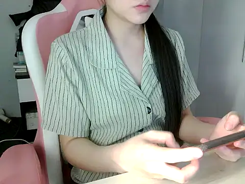 lucienguyen online show from 05-24-26, 05:40