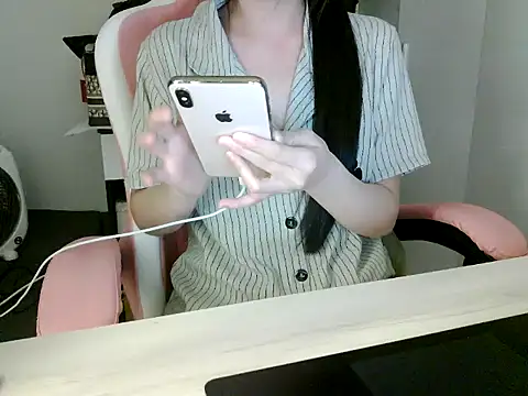 lucienguyen online show from 07-13-26, 06:18