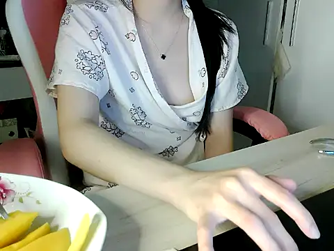 lucienguyen online show from 04-09-26, 06:41