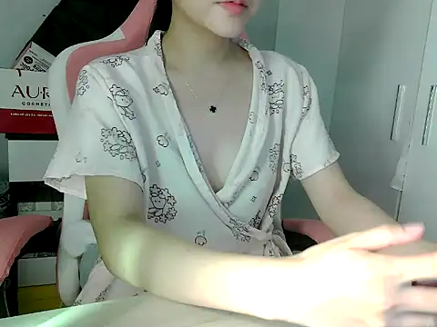 lucienguyen online show from 05-03-26, 06:33