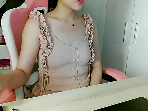 lucienguyen online show from 04-28-26, 04:44