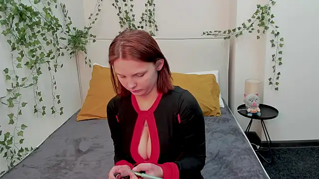 Charlotte Stee online show from 05-15-26, 02:09