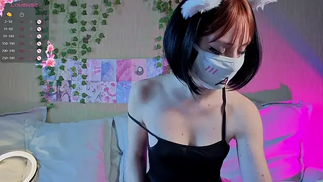 LunaNyanmi online show from 04-15-26, 09:48