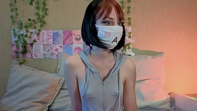 LunaNyanmi online show from 05-22-26, 03:43