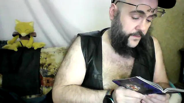 BriTheTopBear online show from 05-14-26, 09:56