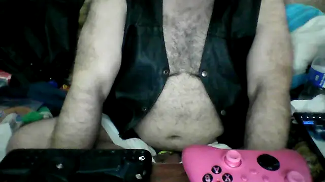 BriTheTopBear online show from 05-17-26, 05:07