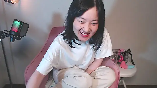Miachan 01 online show from 07-23-26, 12:46