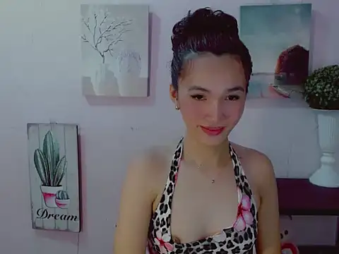 Snapshot of Mystic_haraxx chatting on 05-31-26, 03:56 Mystic haraxx online show from 05-31-26, 03:56