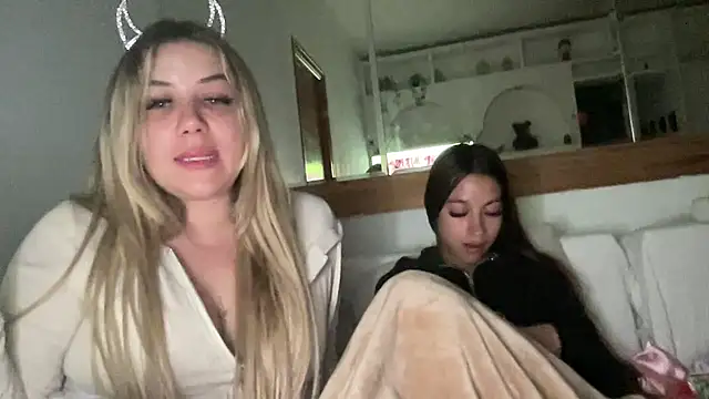 sophiehot69 online show from 04-16-26, 09:39