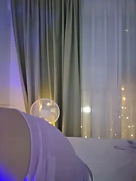 Snapshot of GUGU11211 chatting on 04-10-26, 02:57 GUGU11211 online show from 04-10-26, 02:57