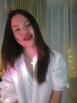 Snapshot of GUGU11211 chatting on 04-07-26, 08:21 GUGU11211 online show from 04-07-26, 08:21