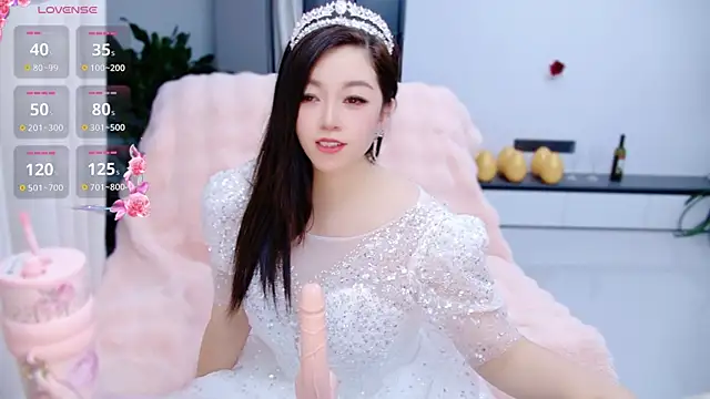 Snapshot of Millin-Mi chatting on 04-13-26, 11:47 Millin-Mi online show from 04-13-26, 11:47