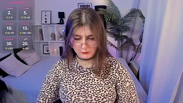 HaniaWish online show from 05-17-26, 05:46