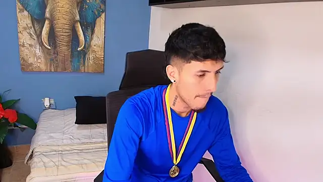 ALEXXXTREM69 online show from 04-18-26, 12:24