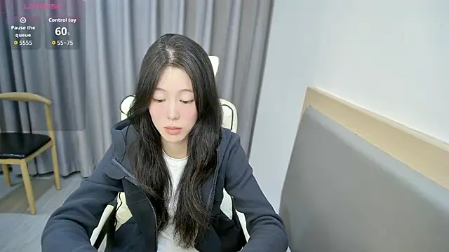 yizhixiaolulu online show from 04-06-26, 03:13