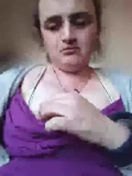 Snapshot of AnabelBexley chatting on 05-17-26, 04:07 AnabelBexley online show from 05-17-26, 04:07