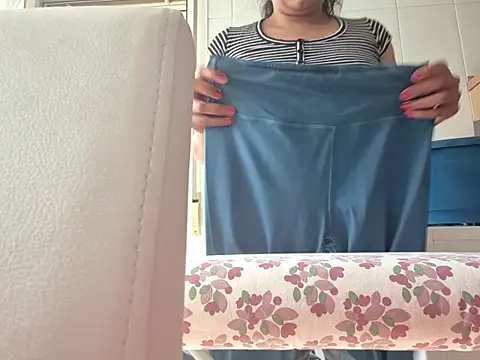 MojaditPussy online show from 04-10-26, 10:00