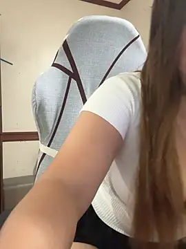 Snapshot of avasofiax chatting on 04-09-26, 10:10 avasofiax online show from 04-09-26, 10:10