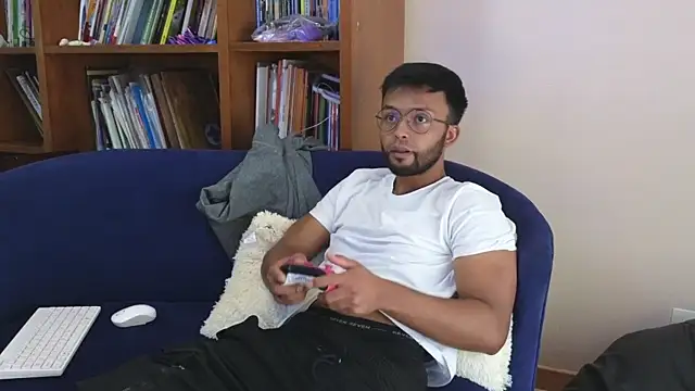  online show from 04-06-26, 05:14