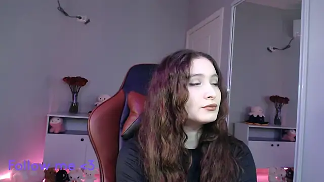 solitudebby online show from 04-10-26, 05:31