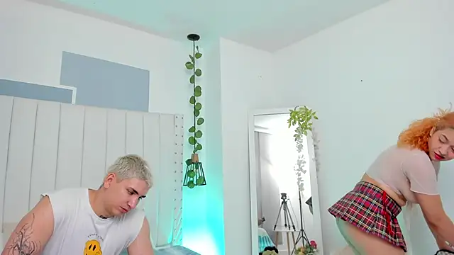 Snapshot of sebas_and_vanessa chatting on 04-10-26, 07:54 sebas and vanessa online show from 04-10-26, 07:54