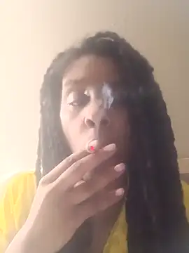 Snapshot of Azelia_33 chatting on 04-14-26, 11:48 Azelia 33 online show from 04-14-26, 11:48