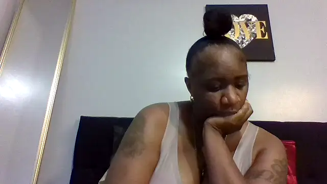 amberchill26 online show from 04-27-26, 03:10