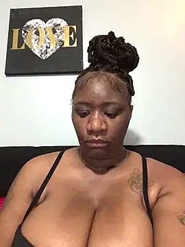 amberchill26 online show from 05-19-26, 11:06