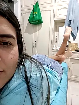 Snapshot of ale_nurse_hots chatting on 04-11-26, 02:41 ale nurse hots online show from 04-11-26, 02:41