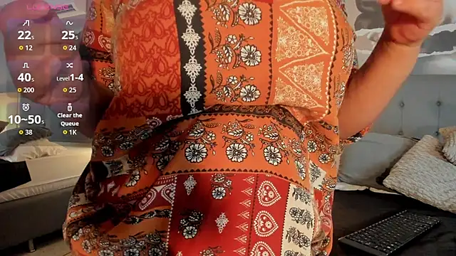Zara Holly  online show from 07-15-26, 07:10