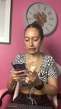 DulceLatinaxo online show from 07-01-26, 07:14