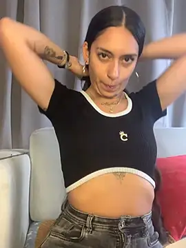 DulceLatinaxo online show from 06-02-26, 09:59