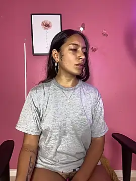 DulceLatinaxo online show from 05-01-26, 09:53